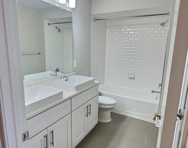 2179 Half Moon Place Ne - Photo Thumbnail 16