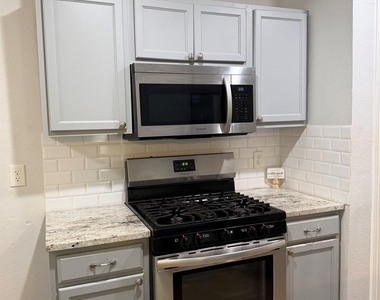 16010 Fitchburg Cir - Photo Thumbnail 6
