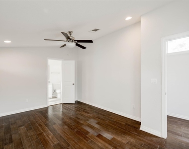 811 Gunter St - Photo Thumbnail 22