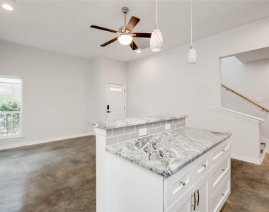 811 Gunter St - Photo Thumbnail 9