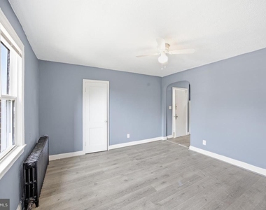 905 19th Street Ne - Photo Thumbnail 2