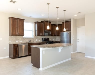 245 Pearl Way - Photo Thumbnail 11