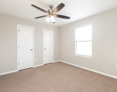 245 Pearl Way - Photo Thumbnail 18