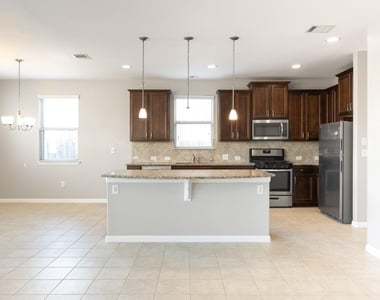 245 Pearl Way - Photo Thumbnail 8