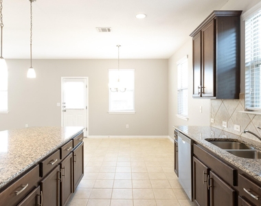 245 Pearl Way - Photo Thumbnail 14