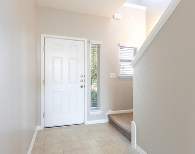 245 Pearl Way - Photo Thumbnail 3