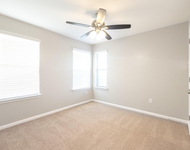 245 Pearl Way - Photo Thumbnail 21