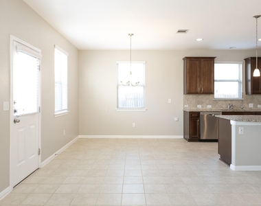 245 Pearl Way - Photo Thumbnail 10