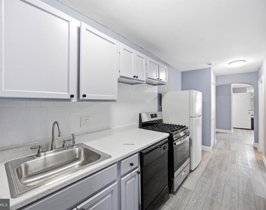 905 19th Street Ne - Photo Thumbnail 5