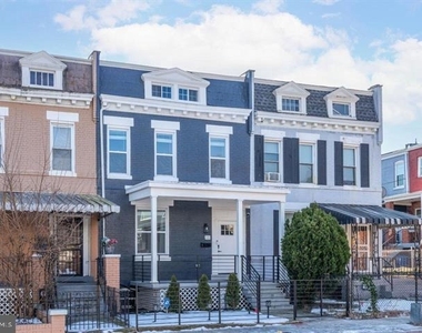 444 Kenyon Street Nw - Photo Thumbnail 30
