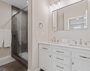 444 Kenyon Street Nw - Photo Thumbnail 18