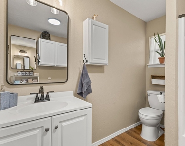 467 Burr Oak Ln - Photo Thumbnail 11