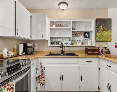 467 Burr Oak Ln - Photo Thumbnail 8