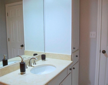 7701 Rialto Blvd - Photo Thumbnail 23