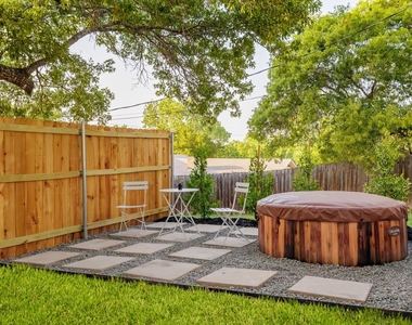 11911 Hornsby St - Photo Thumbnail 7