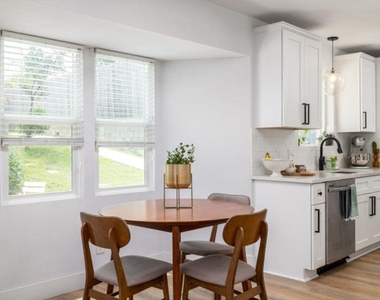 11911 Hornsby St - Photo Thumbnail 1
