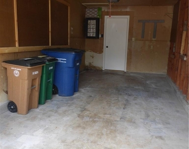 9102 Sanger Dr - Photo Thumbnail 16
