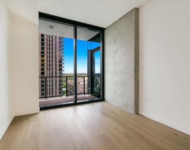 610 Davis St - Photo Thumbnail 15