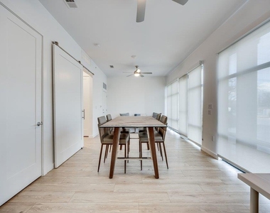 4801 Springdale Rd - Photo Thumbnail 15