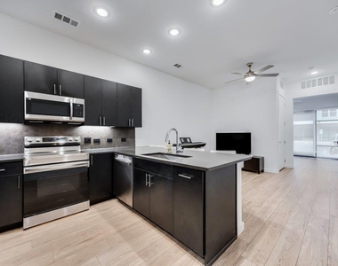 4801 Springdale Rd - Photo Thumbnail 4