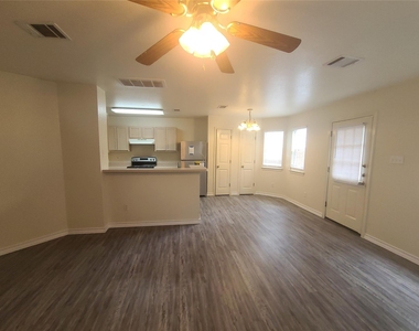 132 Cedargrove - Photo Thumbnail 1