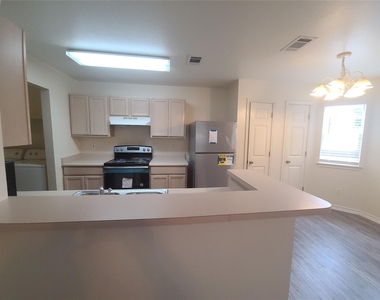 132 Cedargrove - Photo Thumbnail 4