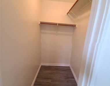 132 Cedargrove - Photo Thumbnail 13
