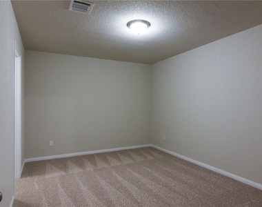 309 Naset Dr - Photo Thumbnail 27