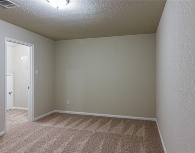 309 Naset Dr - Photo Thumbnail 29