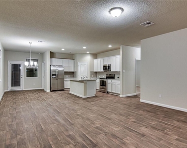 309 Naset Dr - Photo Thumbnail 7