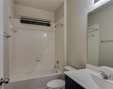 309 Naset Dr - Photo Thumbnail 22
