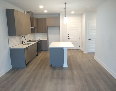 2220 Webberville Rd - Photo Thumbnail 3