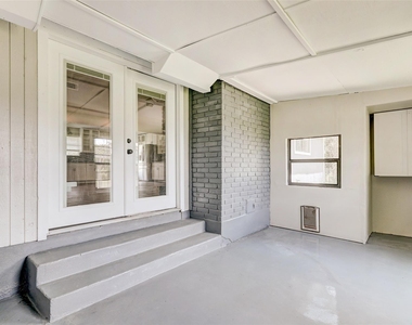 820 Stadium Dr - Photo Thumbnail 23
