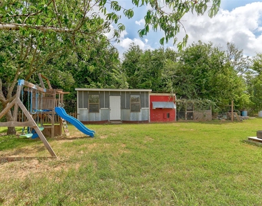 820 Stadium Dr - Photo Thumbnail 26