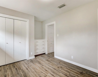 820 Stadium Dr - Photo Thumbnail 19