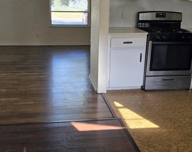 5408 Joe Sayers Ave - Photo Thumbnail 15