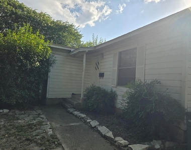 5408 Joe Sayers Ave - Photo Thumbnail 7