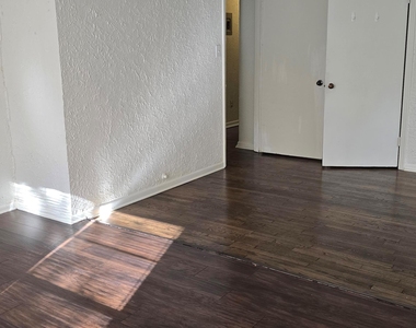 5408 Joe Sayers Ave - Photo Thumbnail 10