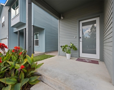 301 W. Stassney Ln - Photo Thumbnail 4