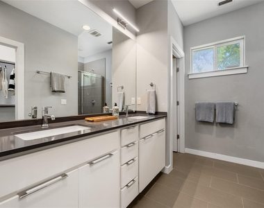 301 W. Stassney Ln - Photo Thumbnail 18