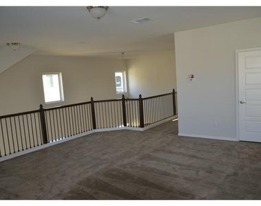 9900 Milla Cir - Photo Thumbnail 2