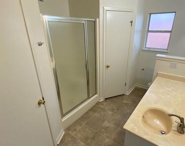 8117 Willet Trl - Photo Thumbnail 6