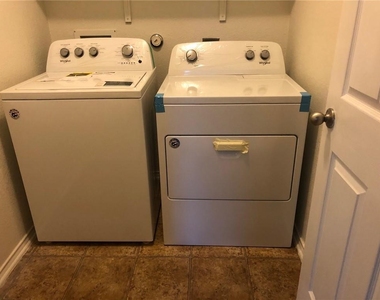 14320 Lake Victor Dr - Photo Thumbnail 10