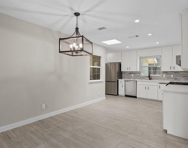 7707 Robalo Rd - Photo Thumbnail 7
