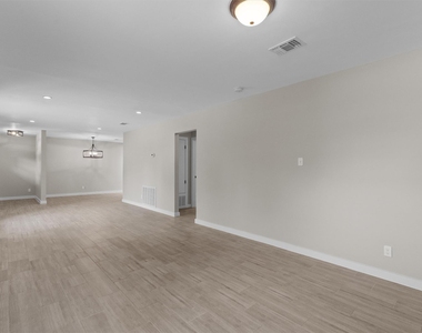7707 Robalo Rd - Photo Thumbnail 6