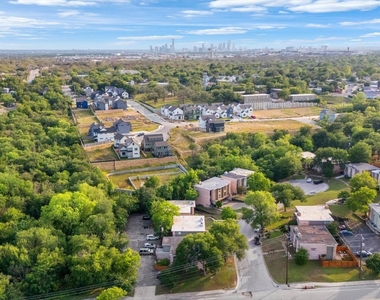 6413 Chimney Creek Cir - Photo Thumbnail 20