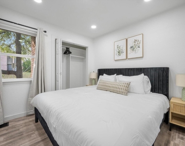 6413 Chimney Creek Cir - Photo Thumbnail 10