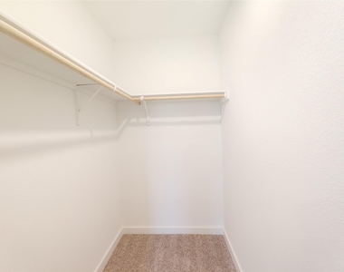 7417 Sagira Path - Photo Thumbnail 21