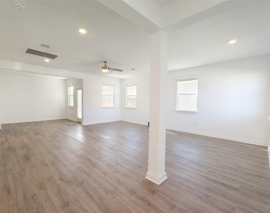 7417 Sagira Path - Photo Thumbnail 7