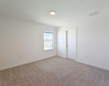 7417 Sagira Path - Photo Thumbnail 18